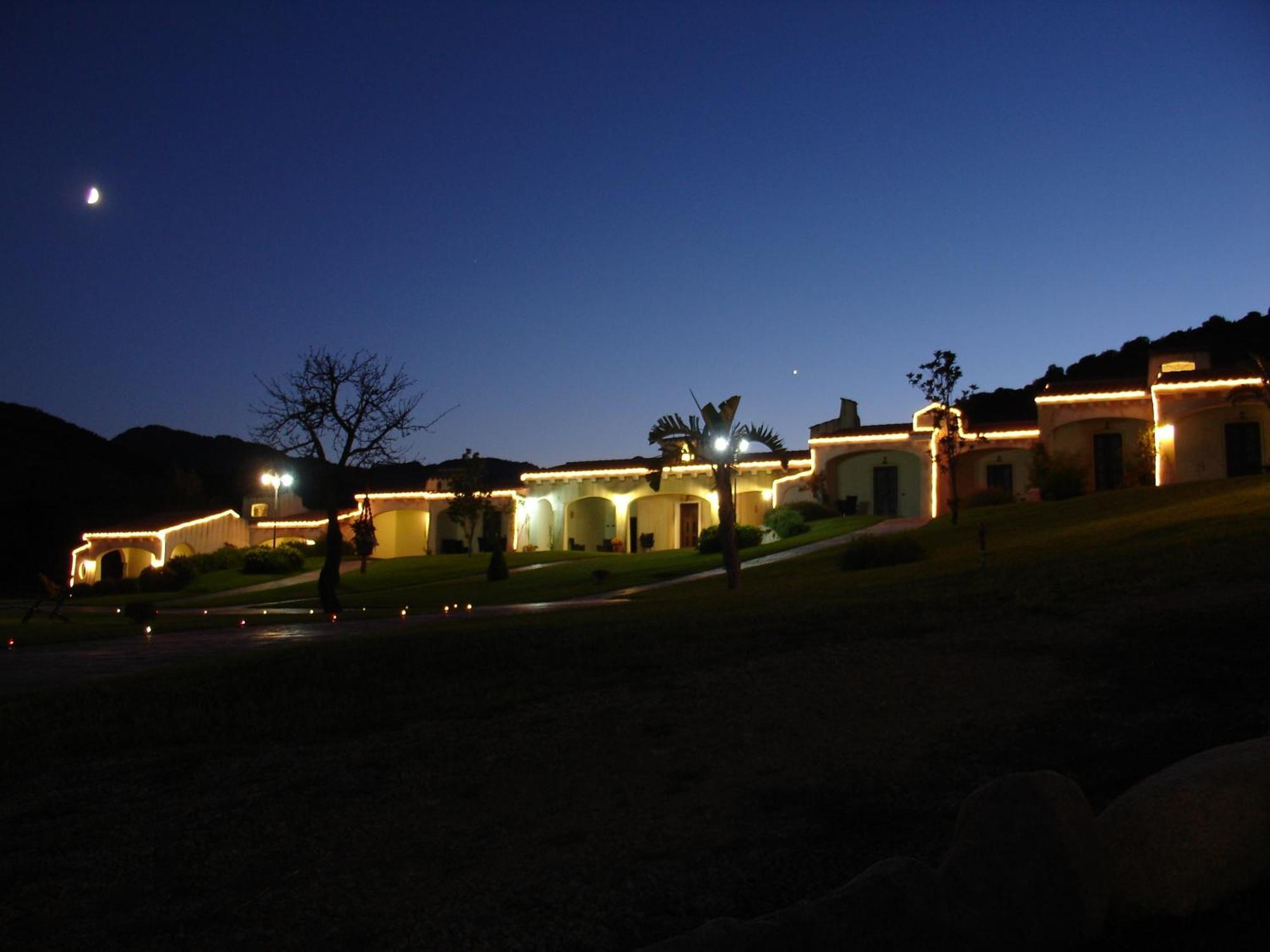 Tenuta Le Terre 1927 Guest House Сан Теодоро Екстериор снимка