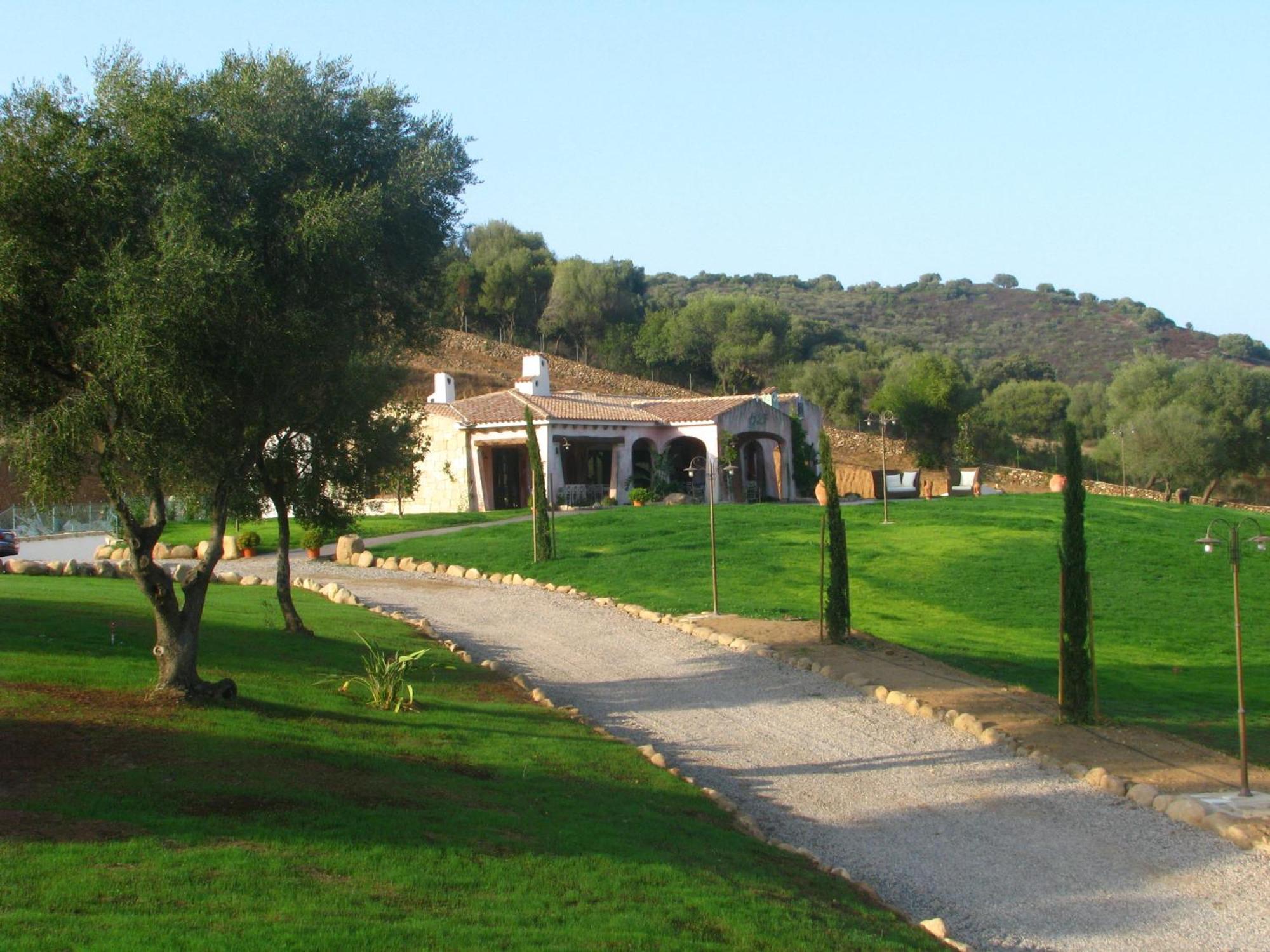 Tenuta Le Terre 1927 Guest House Сан Теодоро Екстериор снимка