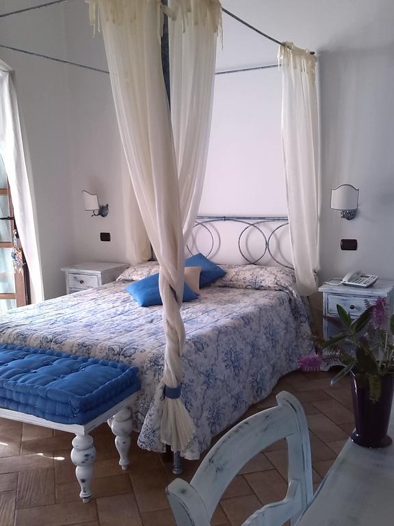 Tenuta Le Terre 1927 Guest House Сан Теодоро Екстериор снимка